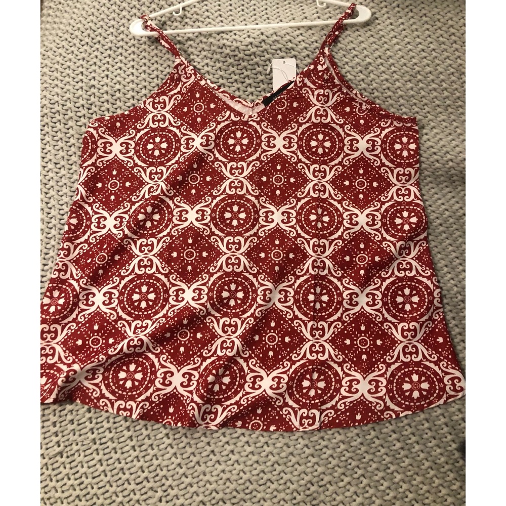 ✨BRAND NEW✨ Red mandala design tank top